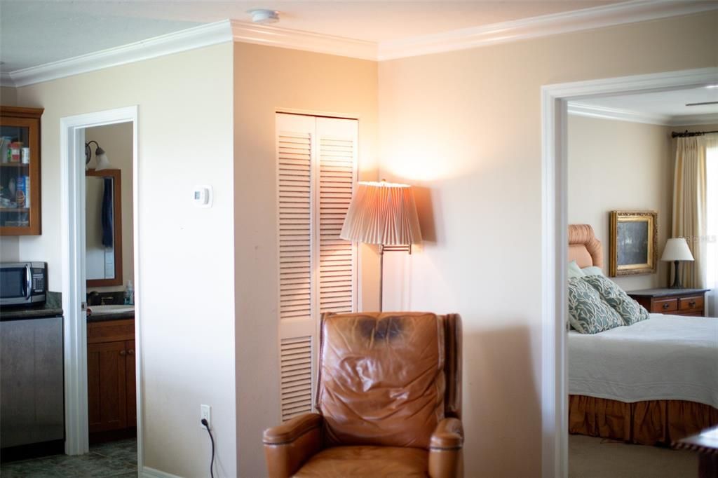 For Sale: $2,100,000 (6 beds, 5 baths, 4305 Square Feet)