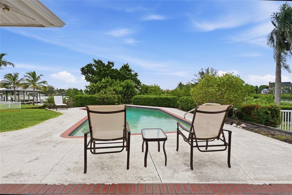 На продажу: $2,100,000 (6 спален, 5 ванн, 4305 Квадратных фут)