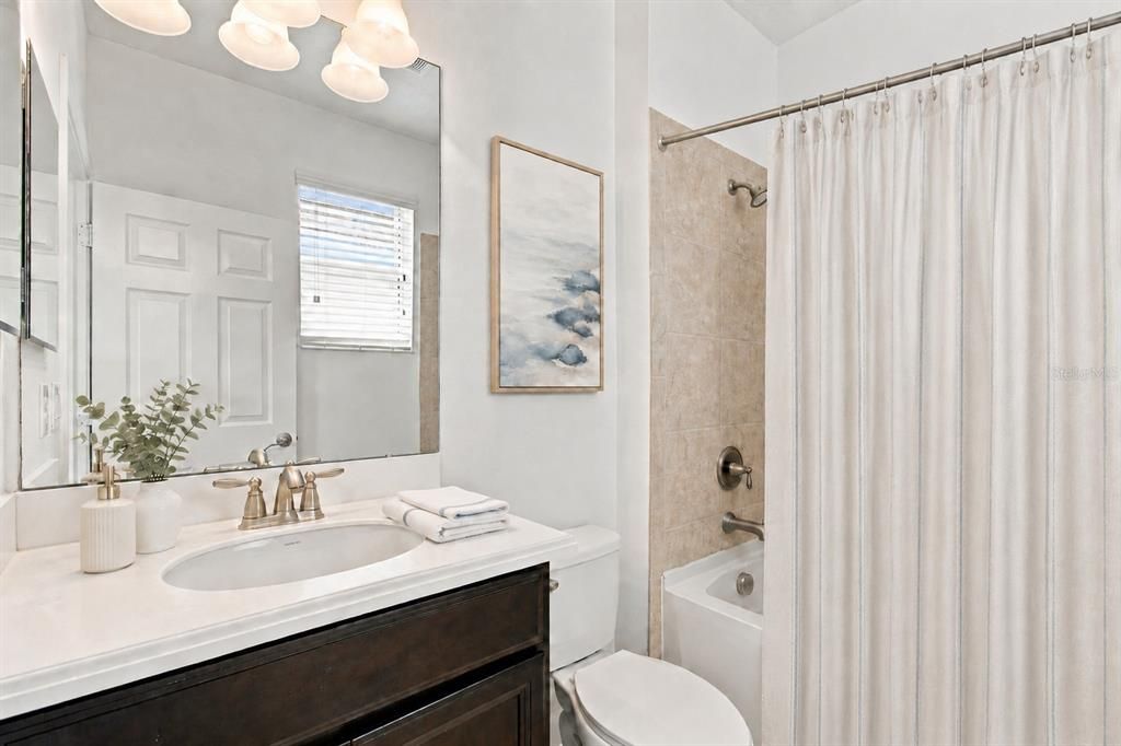 For Sale: $499,999 (3 beds, 3 baths, 2295 Square Feet)