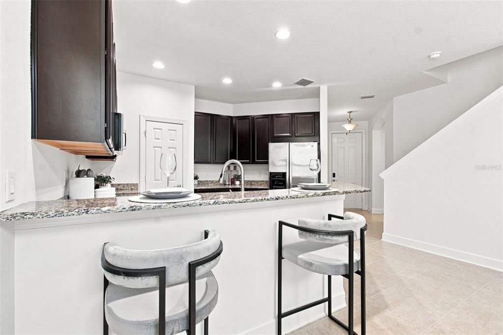 For Sale: $499,999 (3 beds, 3 baths, 2295 Square Feet)