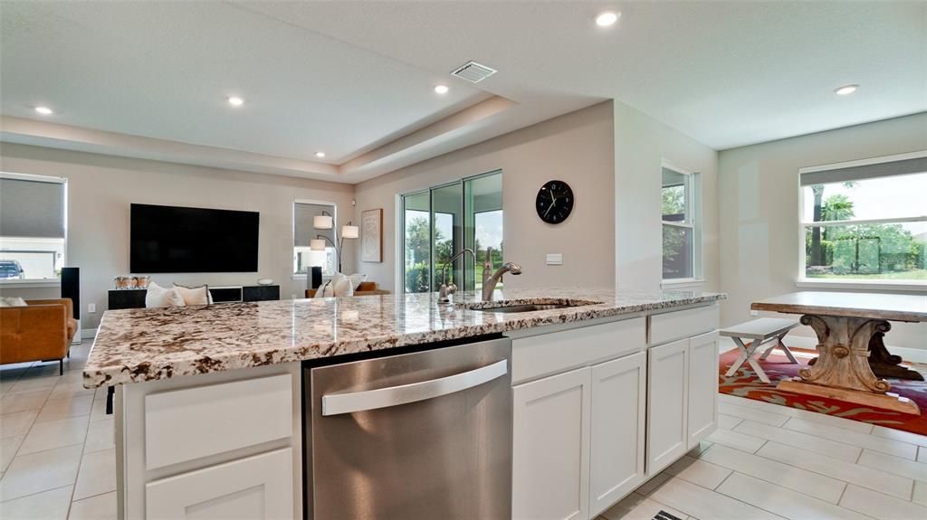 For Sale: $659,000 (4 beds, 3 baths, 2787 Square Feet)