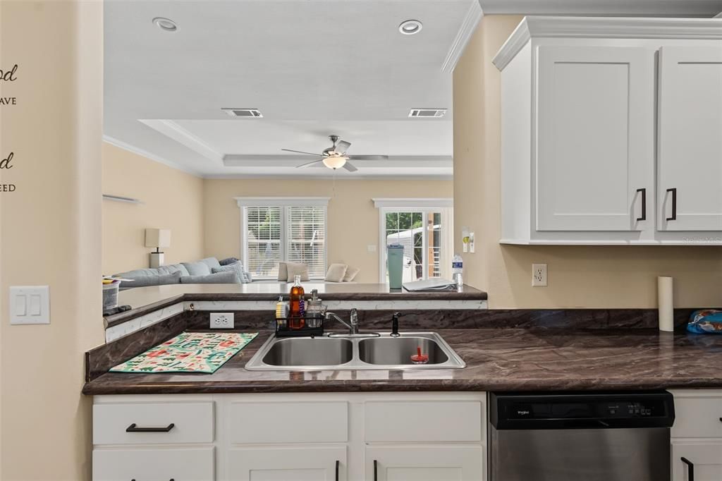For Sale: $288,000 (3 beds, 2 baths, 1483 Square Feet)