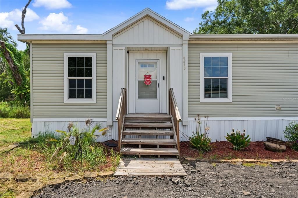 For Sale: $288,000 (3 beds, 2 baths, 1483 Square Feet)