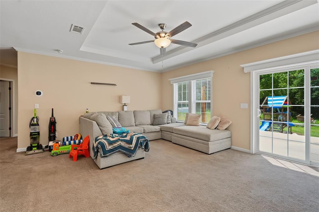 For Sale: $288,000 (3 beds, 2 baths, 1483 Square Feet)