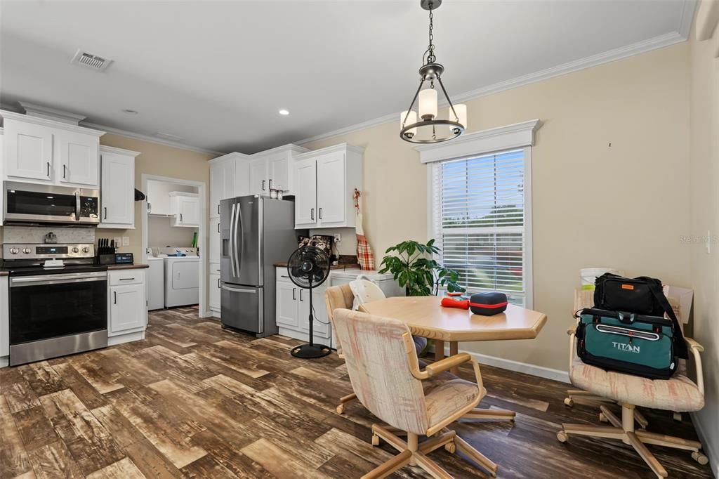 For Sale: $288,000 (3 beds, 2 baths, 1483 Square Feet)