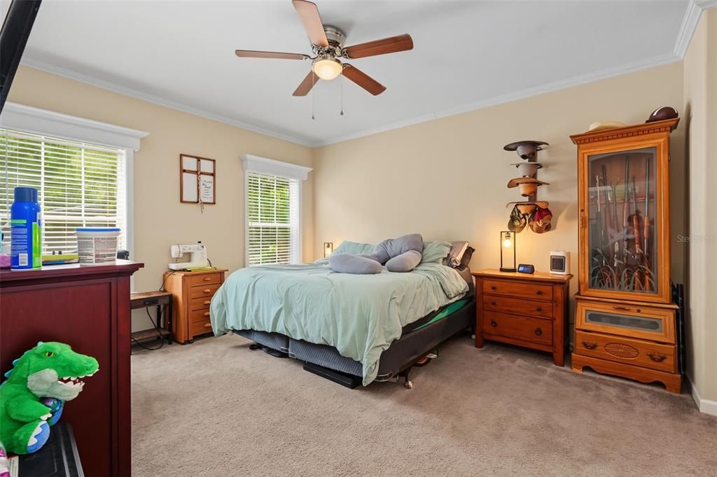 For Sale: $288,000 (3 beds, 2 baths, 1483 Square Feet)