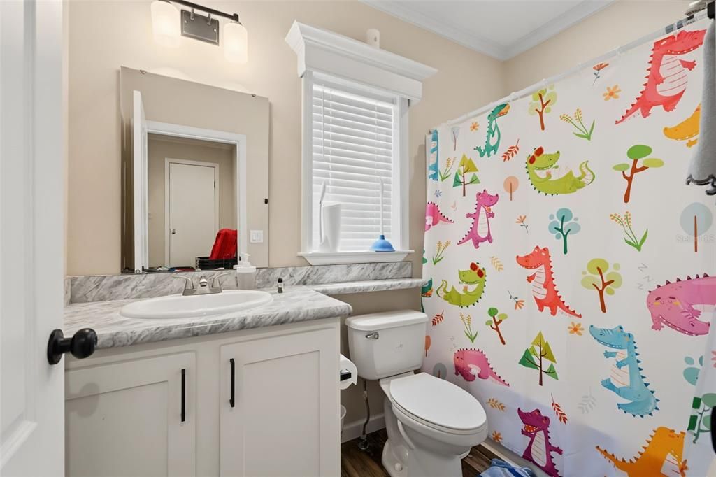 For Sale: $288,000 (3 beds, 2 baths, 1483 Square Feet)