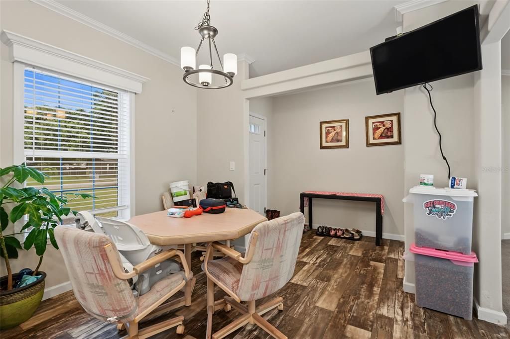 For Sale: $288,000 (3 beds, 2 baths, 1483 Square Feet)