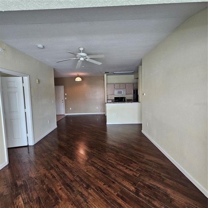 For Rent: $1,750 (2 beds, 2 baths, 1043 Square Feet)