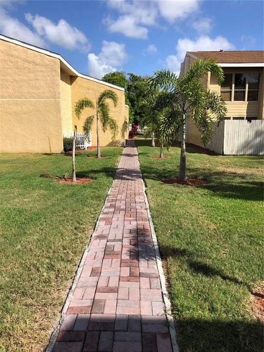 For Sale: $180,000 (2 beds, 2 baths, 1020 Square Feet)