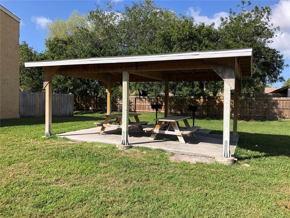 For Sale: $180,000 (2 beds, 2 baths, 1020 Square Feet)