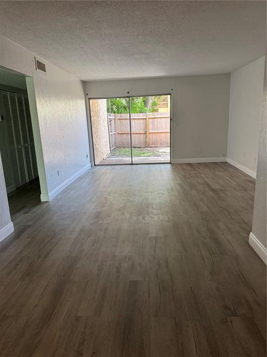 For Sale: $180,000 (2 beds, 2 baths, 1020 Square Feet)