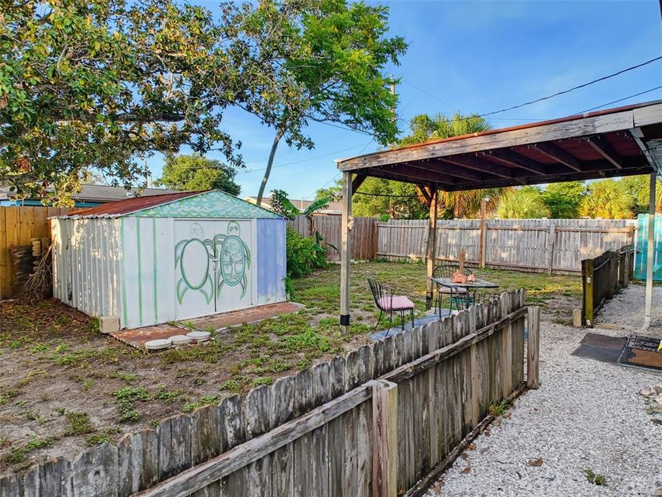 Activo con contrato: $225,000 (3 camas, 2 baños, 1285 Pies cuadrados)