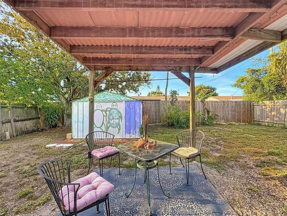 Activo con contrato: $225,000 (3 camas, 2 baños, 1285 Pies cuadrados)
