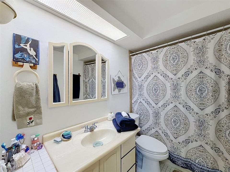 Activo con contrato: $225,000 (3 camas, 2 baños, 1285 Pies cuadrados)