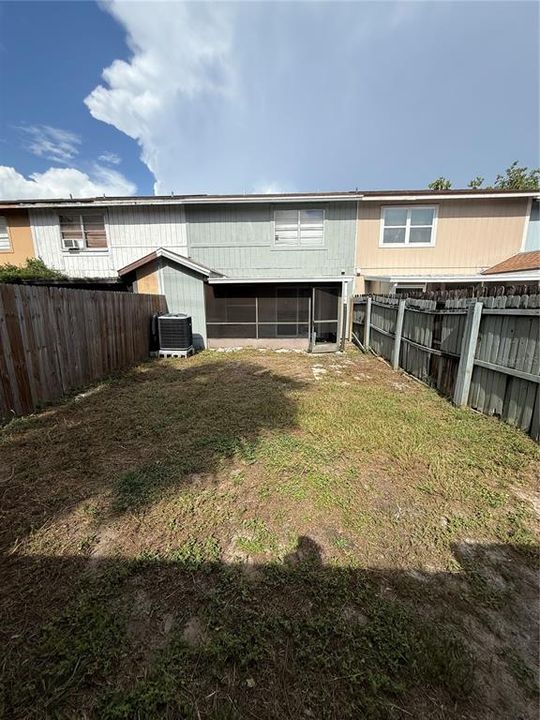 For Sale: $250,000 (3 beds, 2 baths, 1218 Square Feet)