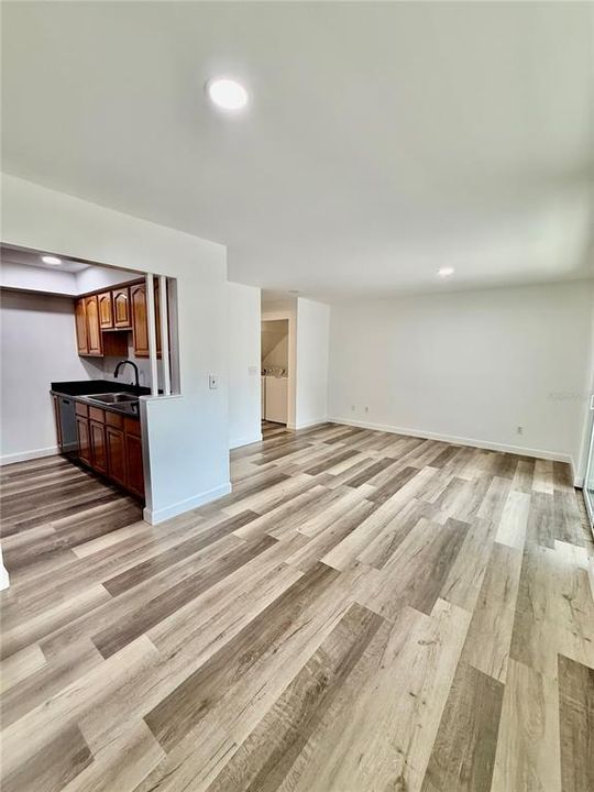 For Sale: $250,000 (3 beds, 2 baths, 1218 Square Feet)