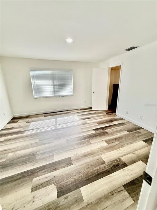 For Sale: $250,000 (3 beds, 2 baths, 1218 Square Feet)