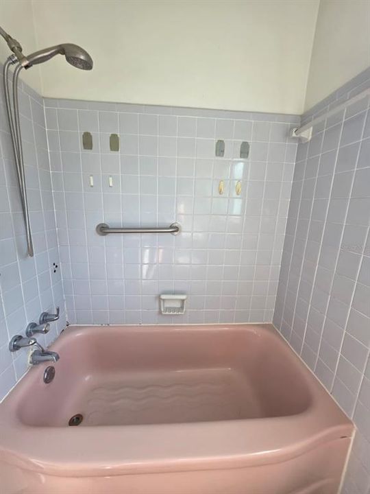En Venta: $299,900 (2 camas, 1 baños, 1114 Pies cuadrados)