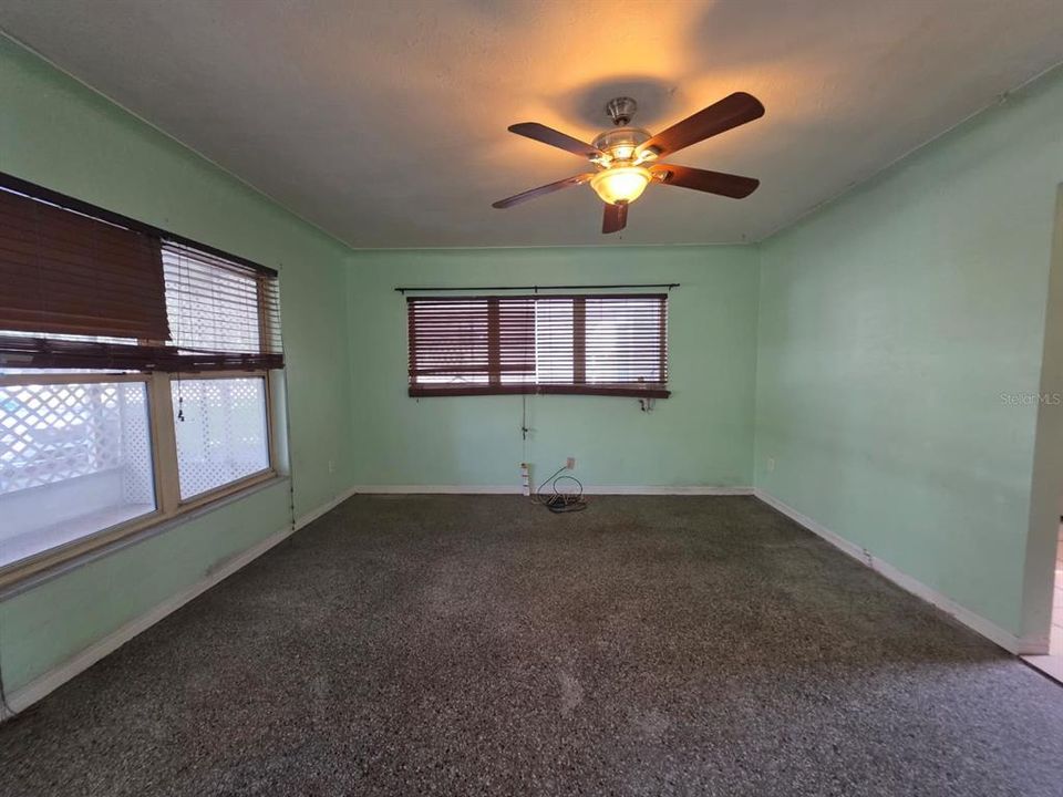 En Venta: $299,900 (2 camas, 1 baños, 1114 Pies cuadrados)
