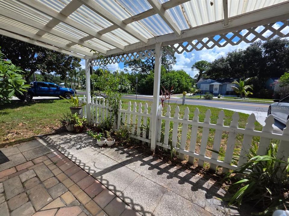 En Venta: $299,900 (2 camas, 1 baños, 1114 Pies cuadrados)