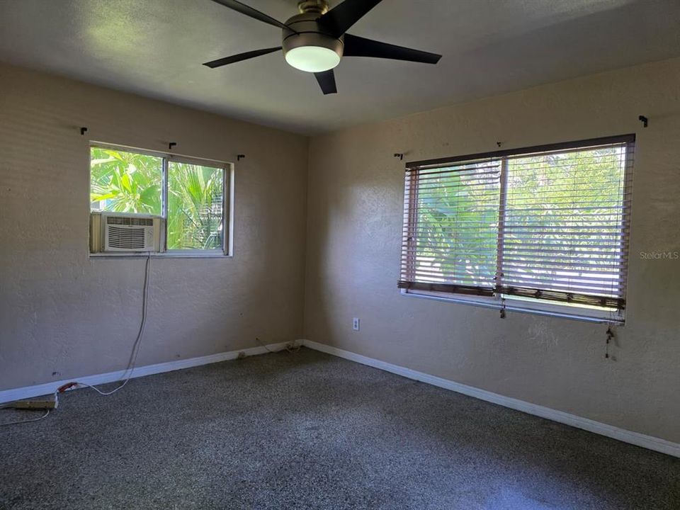 En Venta: $299,900 (2 camas, 1 baños, 1114 Pies cuadrados)
