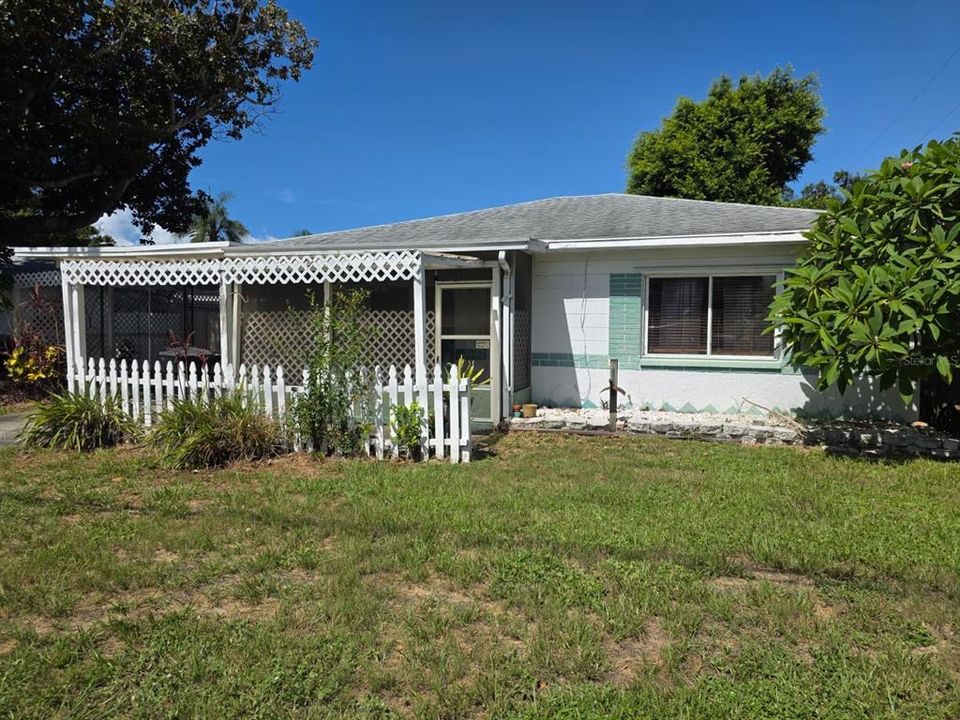 En Venta: $299,900 (2 camas, 1 baños, 1114 Pies cuadrados)