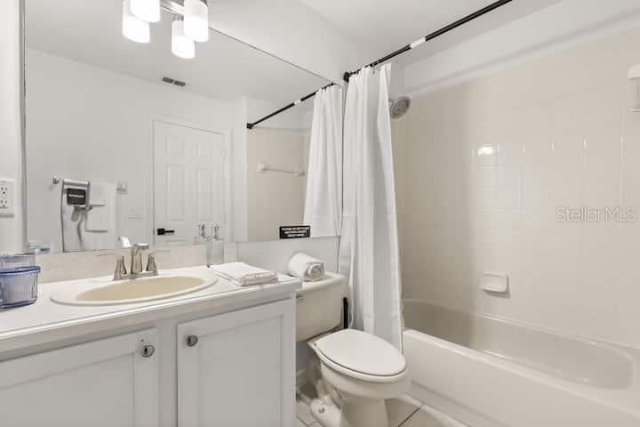 En Venta: $479,990 (4 camas, 3 baños, 1791 Pies cuadrados)