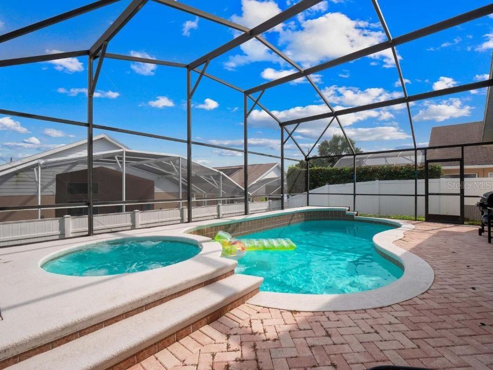 En Venta: $479,990 (4 camas, 3 baños, 1791 Pies cuadrados)
