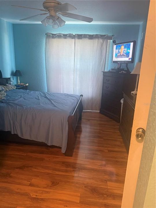 For Sale: $278,000 (3 beds, 2 baths, 1273 Square Feet)