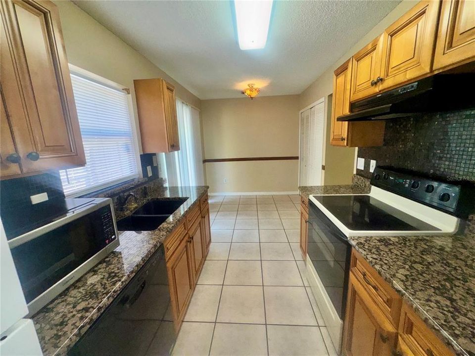 For Rent: $1,695 (2 beds, 2 baths, 1104 Square Feet)