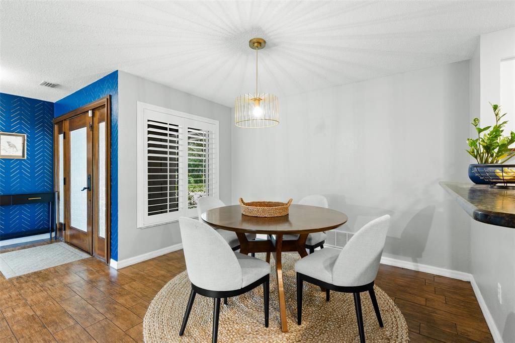 Active With Contract: $675,000 (3 beds, 3 baths, 2042 Square Feet)