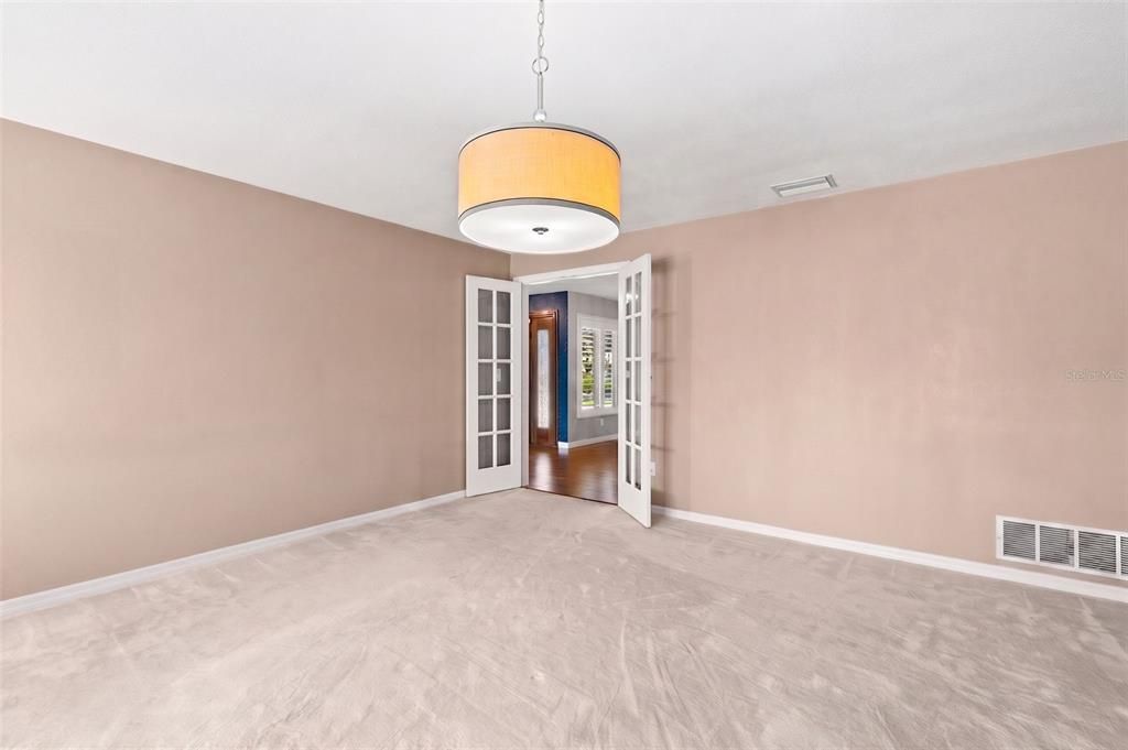 Active With Contract: $675,000 (3 beds, 3 baths, 2042 Square Feet)