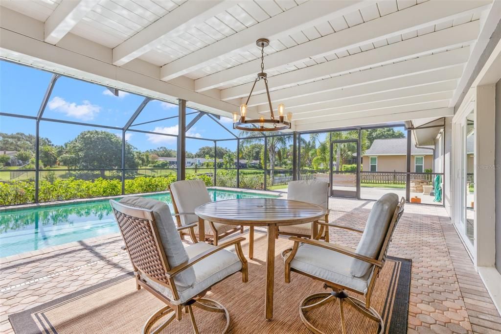 Active With Contract: $675,000 (3 beds, 3 baths, 2042 Square Feet)