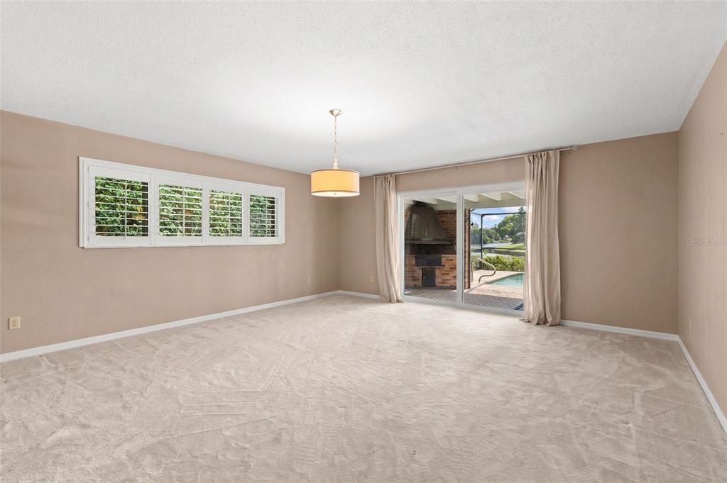 Active With Contract: $675,000 (3 beds, 3 baths, 2042 Square Feet)