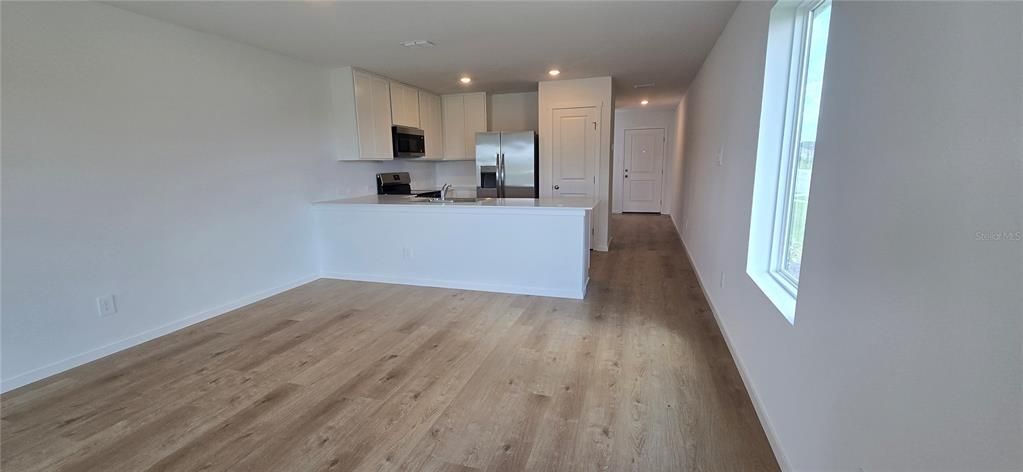 В аренду: $2,300 (3 спален, 2 ванн, 1424 Квадратных фут)