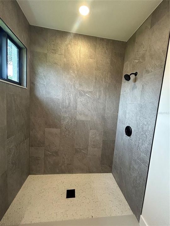 En Renta: $1,995 (4 camas, 3 baños, 1648 Pies cuadrados)