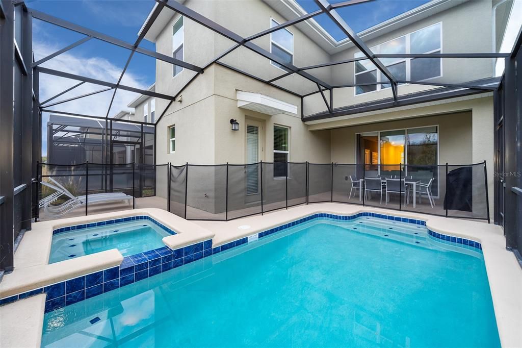 En Venta: $588,900 (5 camas, 5 baños, 2996 Pies cuadrados)