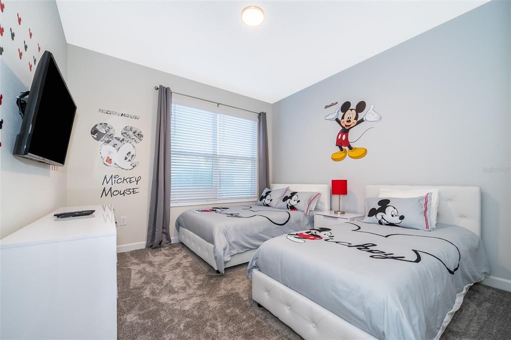 En Venta: $588,900 (5 camas, 5 baños, 2996 Pies cuadrados)