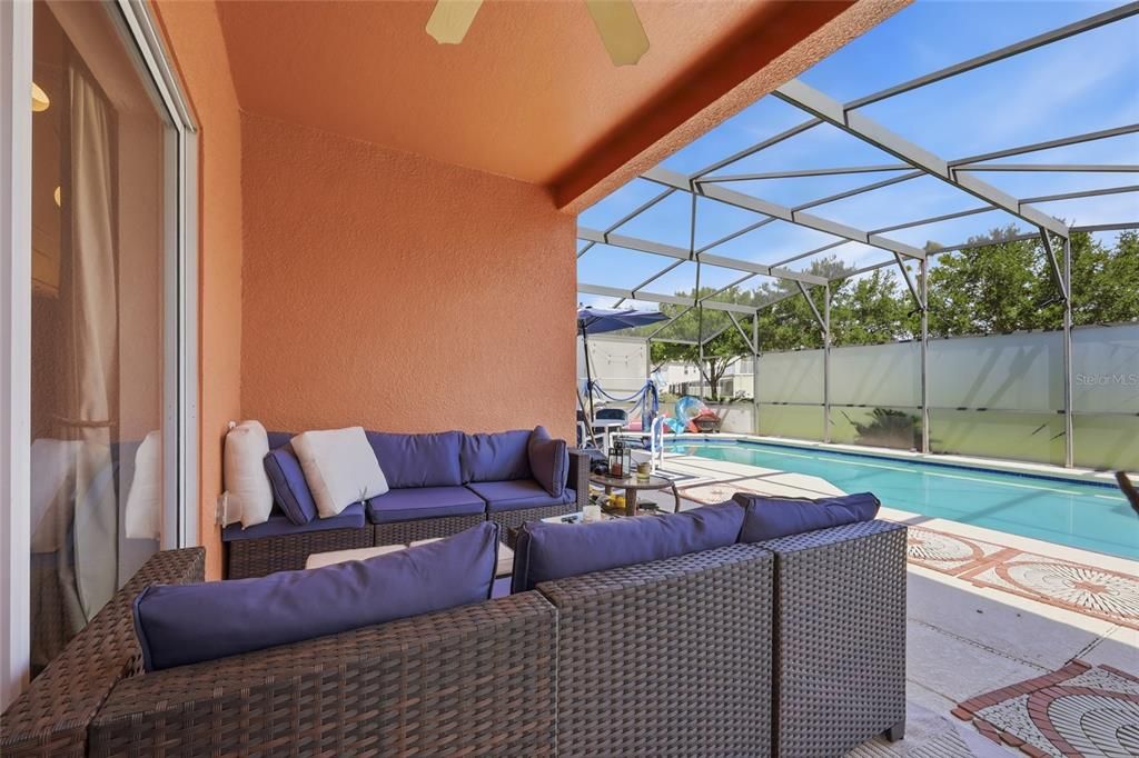 For Sale: $400,000 (5 beds, 4 baths, 2314 Square Feet)