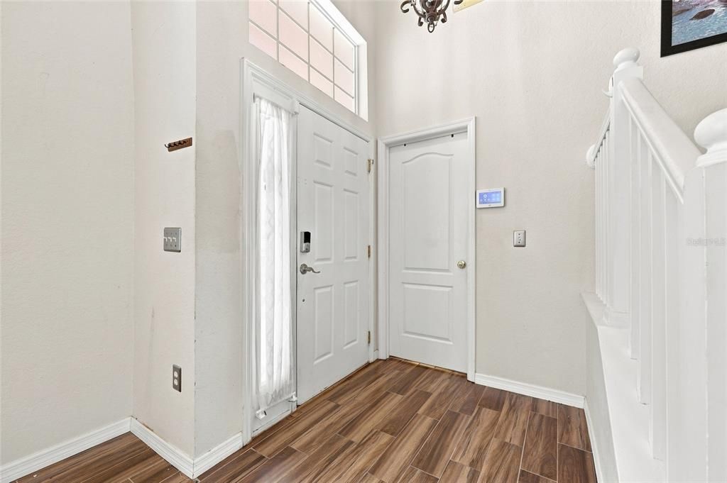 For Sale: $400,000 (5 beds, 4 baths, 2314 Square Feet)