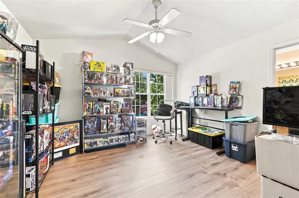 For Sale: $400,000 (5 beds, 4 baths, 2314 Square Feet)
