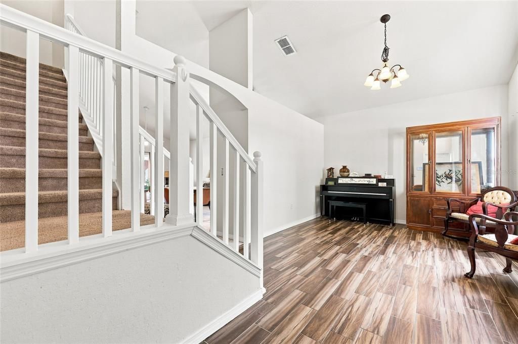 For Sale: $400,000 (5 beds, 4 baths, 2314 Square Feet)