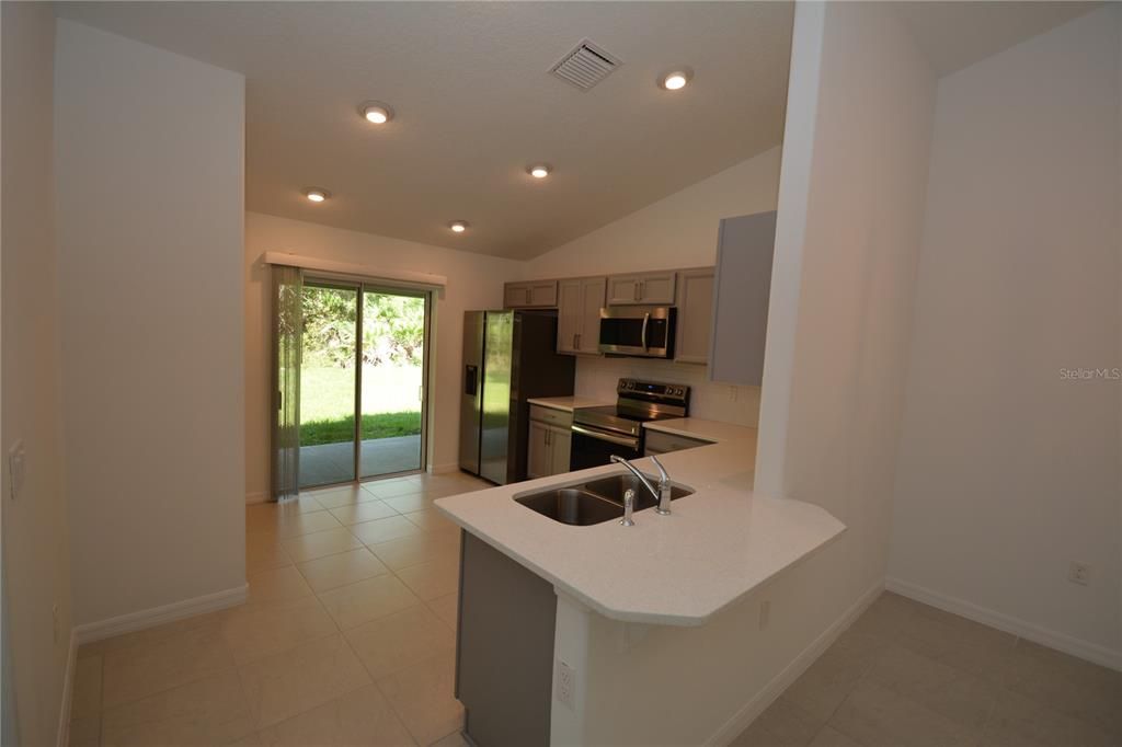 For Sale: $485,000 (6 beds, 0 baths, 2422 Square Feet)