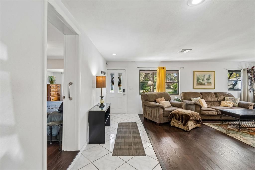 En Venta: $680,000 (6 camas, 5 baños, 3426 Pies cuadrados)