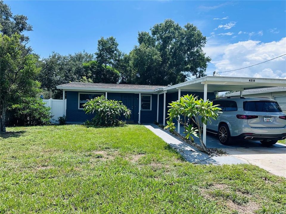 For Sale: $354,900 (3 beds, 1 baths, 901 Square Feet)