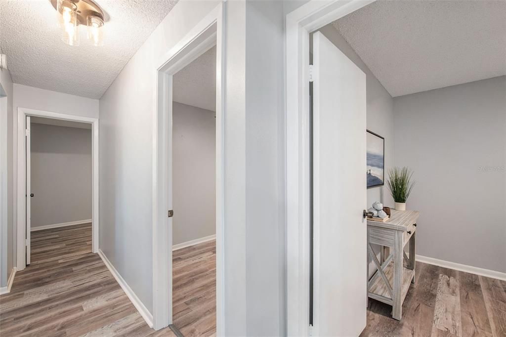 For Sale: $354,900 (3 beds, 1 baths, 901 Square Feet)
