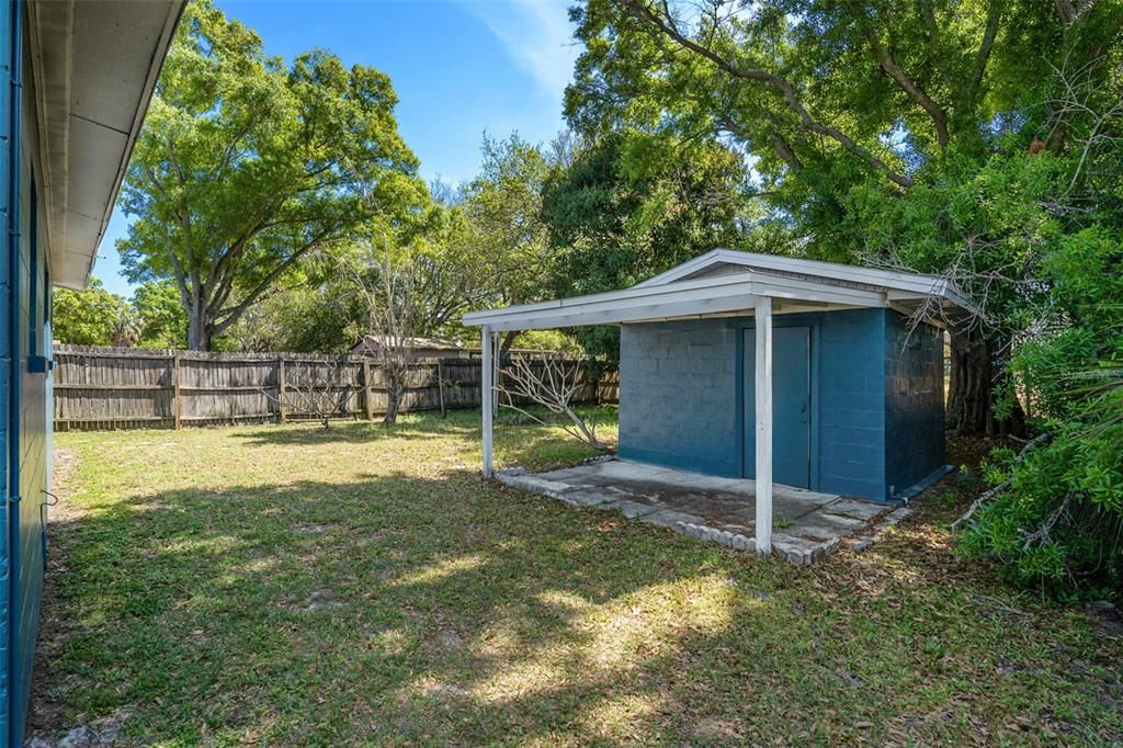 For Sale: $354,900 (3 beds, 1 baths, 901 Square Feet)