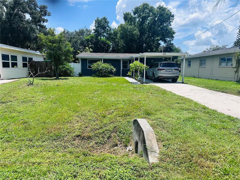 For Sale: $354,900 (3 beds, 1 baths, 901 Square Feet)