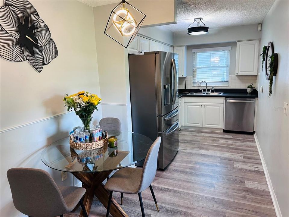 For Sale: $354,900 (3 beds, 1 baths, 901 Square Feet)
